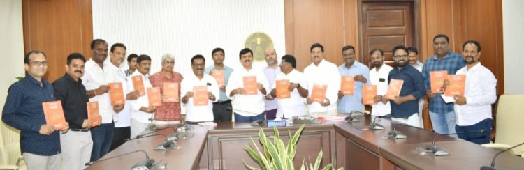 *టీయూడబ్ల్యూజే డైరీని ఆవిష్కరించిన మంత్రి పొంగులేటి*