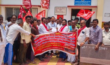 కరోనా కారణంగా నిలిచిపోయిన రైలు సర్వీసులను తక్షణమే ప్రారంభించాలి : సిపిఐ