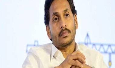 విమాన ప్రమాదంపై మాజీ సీఎం వైఎస్ జగన్ తీవ్ర దిగ్భ్రాంతి