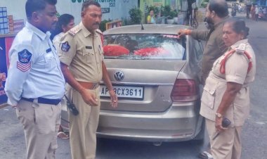 అనధికార ప్రెస్, పోలీసు స్టిక్కర్లపై పోలీసుల కొరడా