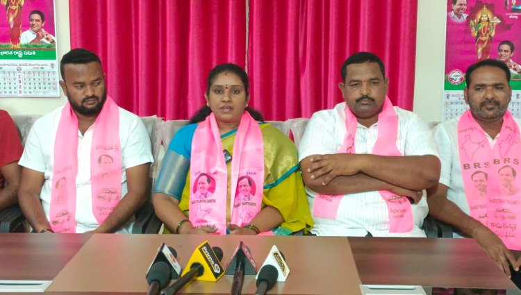 కాంగ్రెస్ పాలనలో మెడికల్ కళాశాలల భవిష్యత్ గందరగోళం : జిల్లా పరిషత్ తొలి ఛైర్ పర్సన్ దావ వసంత