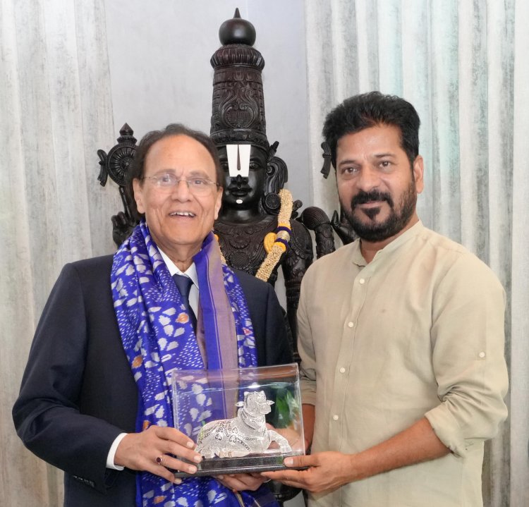 ముఖ్యమంత్రి రేవంత్ రెడ్డిని కలిసిన డా. దత్తాత్రేయుడు