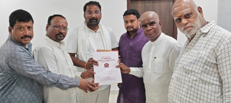 ఢిల్లీలో జరిగే బోనాల ఉత్సవాలకు రావాలని రాష్ట్ర మంత్రులను ఆహ్వానించిన లాల్దర్వాజా ఆలయ కమిటీ ప్రతినిధులు