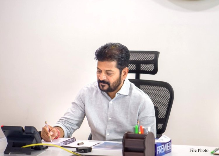 స్వదేశానికి వచ్చే ప్రతి తెలంగాణవాసికి అన్ని ఏర్పాట్లు చేయండి సీ ఎం రేవంత్ రెడ్డి