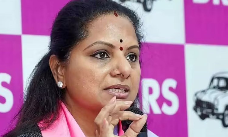 గోదావరి- కావేరి లింక్ పేరుతో చంద్రబాబు నీళ్లు తరలింపు : ఎమ్మెల్సీ కవిత