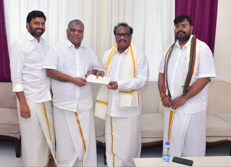 గుట్ట అన్నదాన పథకానికి 25 లక్షల విరాళం