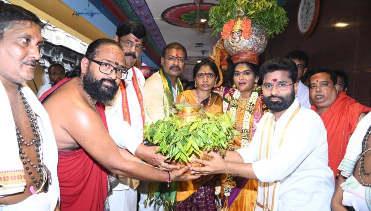 *విజయవాడలో తెలంగాణ బోనాల జాతర సందడి*