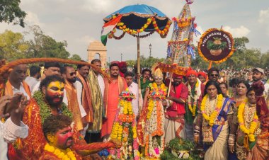 వైభవంగా ఢిల్లీలో మాతేశ్వరి అమ్మవారి ఘటాల ఊరేగింపు