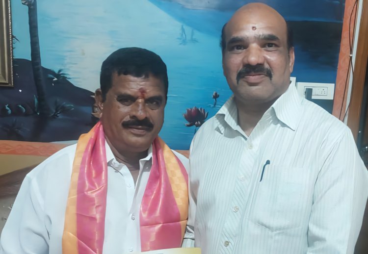 ఉప్పుగూడ బోనాలలో పాల్గొనాలని స్వామి గౌడ్ కు ఆహ్వానం