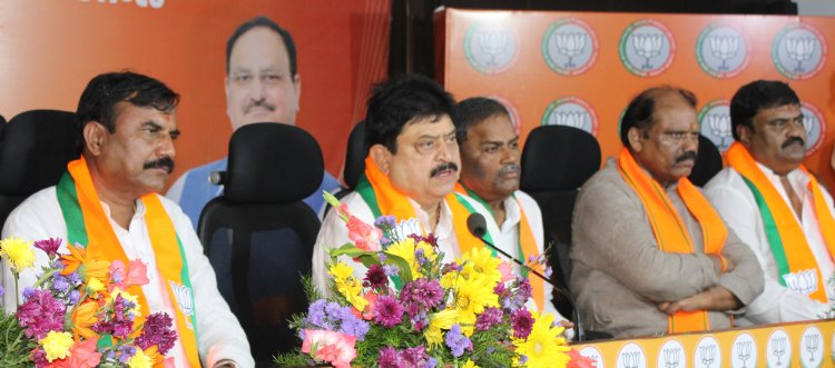 దమ్ముంటే రేవంత్ రెడ్డి రాజీనామా చేసి..బీసీ నీ సీఎం చేయండి : బీజేపీ రాష్ట్ర అధ్యక్షుడు ఎన్.రామచంద్రరావు