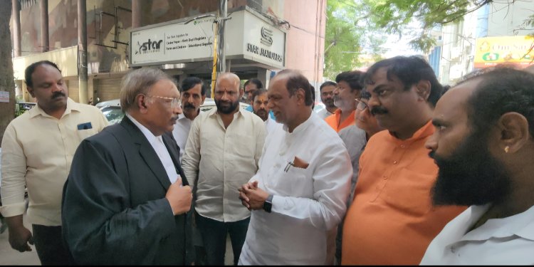 నాంపల్లి  స్పెషల్ కోర్టుకు హాజరయిన డాక్టర్ కె. లక్ష్మణ్