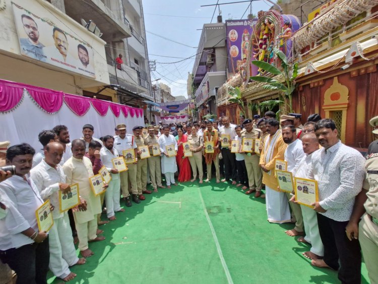 అట్టహాసంగా ప్రారంభమయిన లాల్​దర్వాజా బోనాల ఉత్సవాలు