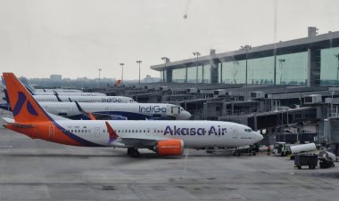 ప్రతికూల వాతావరణం నేపథ్యంలో శంషాబాద్‌ విమానాశ్రయంలో పలు విమానాలదారి మళ్లింపు