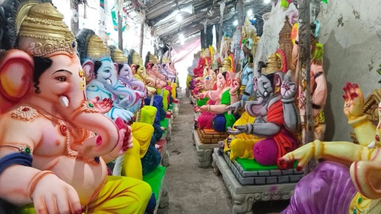 వినాయక చవితి కి కళాత్మక విగ్రహాలు సిద్ధం