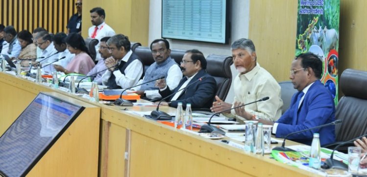 సచివాలయంలో సీఎం చంద్రబాబు అధ్యక్షతన రాష్ట్రస్థాయి బ్యాంకర్ల కమిటీ భేటీ